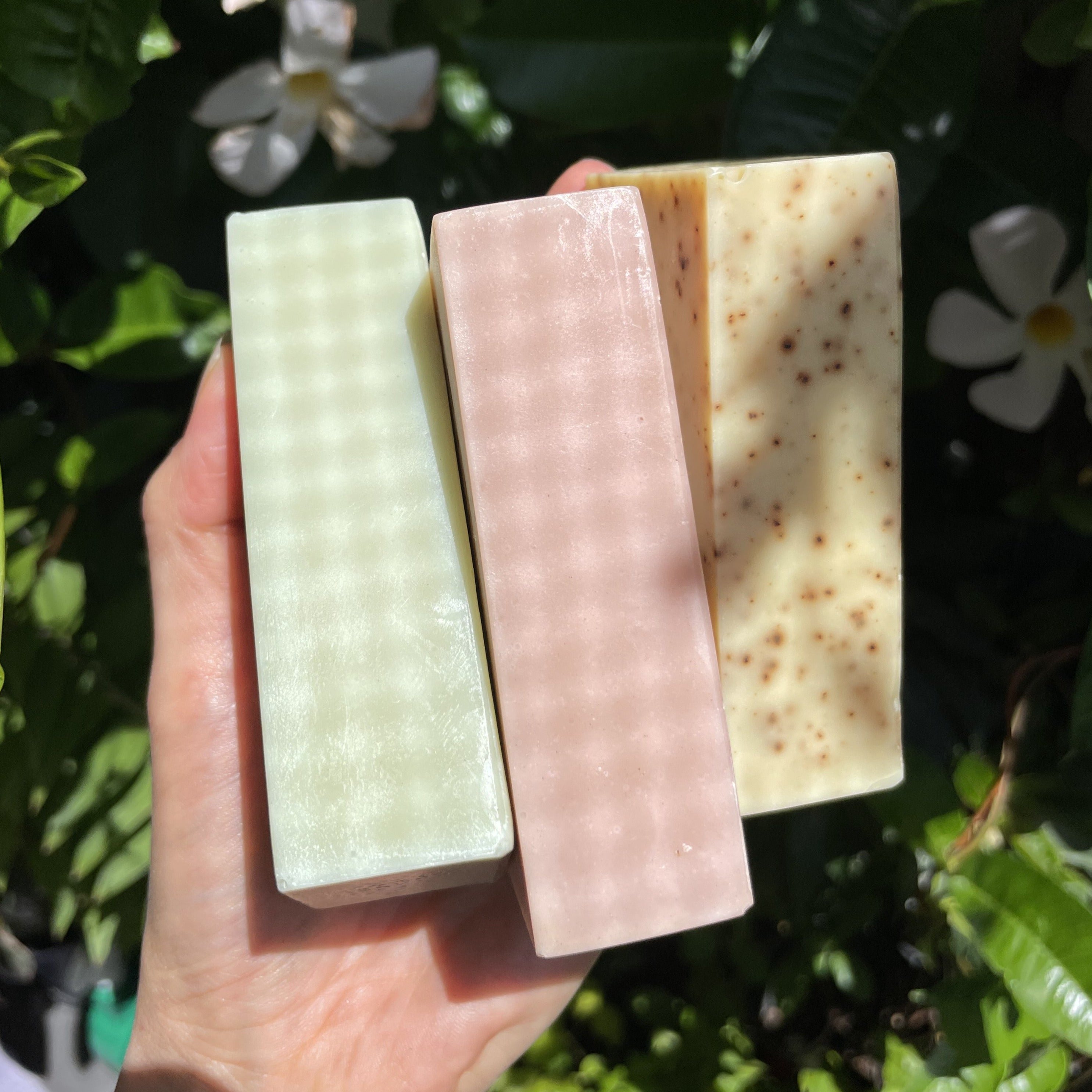 Australian Pink Clay & Grapefruit Face & Body Soap Bar 140g